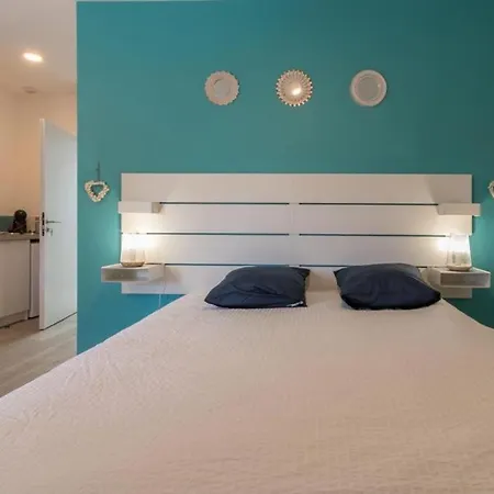 Domaine Le Caprougeat 4* Daux